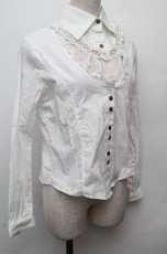 画像3: GRAMM / 胸元ビーズデザインブラウス  白 S-26-03-12-015-HN-TS-HR-ZS (3)