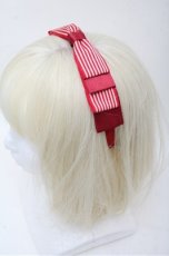 画像1: Angelic Pretty / Chelseaストライプリボンカチューシャ  赤 S-26-03-12-004-AP-AC-HR-ZS (1)