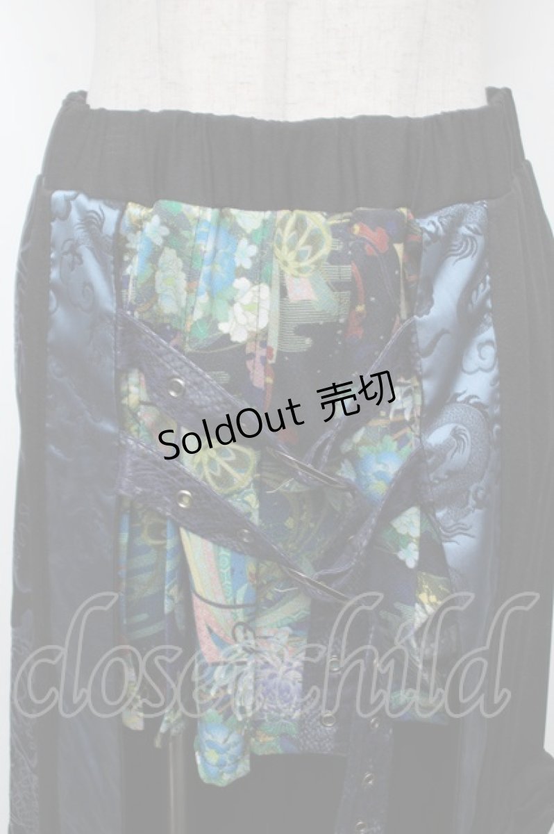 画像4: Qutie Frash / 龍pt和柄プリーツスカート  黒ｘブルー S-26-03-14-059-QU-SK-HR-ZS (4)