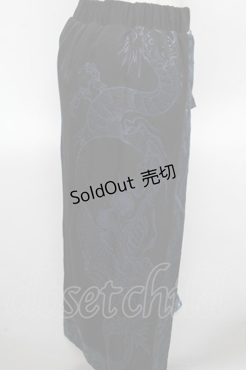 画像5: Qutie Frash / 龍pt和柄プリーツスカート  黒ｘブルー S-26-03-14-059-QU-SK-HR-ZS (5)