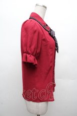 画像2: axes femme POETIQUE / ミッキー&ミニー刺繍襟半袖ブラウス  赤 S-26-03-14-008-AX-BL-HR-ZS (2)