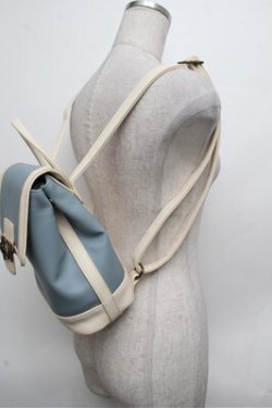 画像2: axes femme / 配色フラップリュック  オフｘサックス S-26-03-15-011-AX-BG-HR-ZS