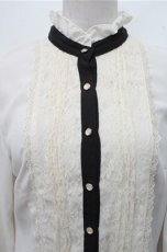画像3: axes femme POETIQUE / タックレーススタンドネックブラウス  アイボリー S-26-03-15-025-AX-TO-HR-ZS (3)