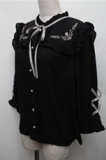 画像3: axes femme POETIQUE / ローズ刺繍レースアップブラウス  黒 S-26-03-15-034-AX-BL-HR-ZS (3)