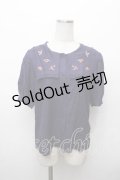Fi.n.t / クランベリー刺繍スクエア衿ブラウス  紺 S-26-03-19-019-CA-BL-AS-ZS