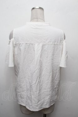 画像2: axes femme POETIQUE / ダークマリン肩開き刺繍ブラウス  白 S-26-03-19-003-AX-BL-AS-ZS