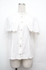 axes femme POETIQUE / 刺繍ケープ風ノースリブラウス  白 S-26-03-23-001-AX-BL-AS-ZS