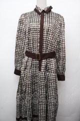 axes femme NOSTALGIE / 千鳥ワンピース  ブラウン S-26-03-23-038-AX-OP-AS-ZS