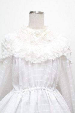 画像4: ALICE and the PIRATES / マリーのおリボンいっぱいワンピース  白 S-26-04-02-032-PA-OP-HR-ZS