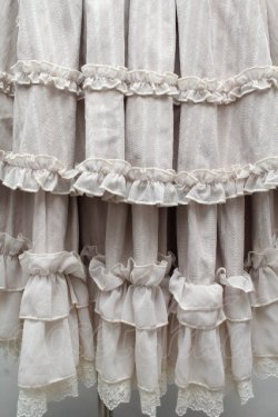 画像5: Hoshibako Works / オースティン ストライプ柄レースフリルスカート  ベージュ S-26-04-04-080-LO-SK-HR-ZS