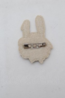 画像2: Franche Lippee / うさぎブローチ  白 S-26-04-05-006-LO-AC-AS-ZS