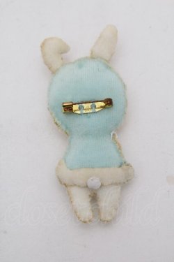 画像2: Franche Lippee / うさぎブローチ  白 S-26-04-05-007-LO-AC-AS-ZS
