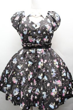 画像1: Honey Bunch / アリス総柄ワンピース  黒 S-26-04-05-058-LO-OP-AS-ZS