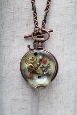 画像2: Q-pot. / アリス/メルティポケットウォッチネックレス  アンティークゴールド S-26-04-07-027-QP-AC-AS-ZS