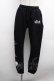 画像1: NieR Clothing / プリントスウェットパンツ  黒 S-26-04-10-060-PU-PA-HR-ZS (1)