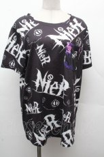 画像1: NieR Clothing / プリント半袖Tシャツ  黒 S-26-04-10-019-PU-TO-HR-ZS (1)