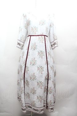 画像1: axes femme / ウォールオーナメント柄ワンピース  白ｘグレー S-26-04-12-040-AX-OP-AS-ZS