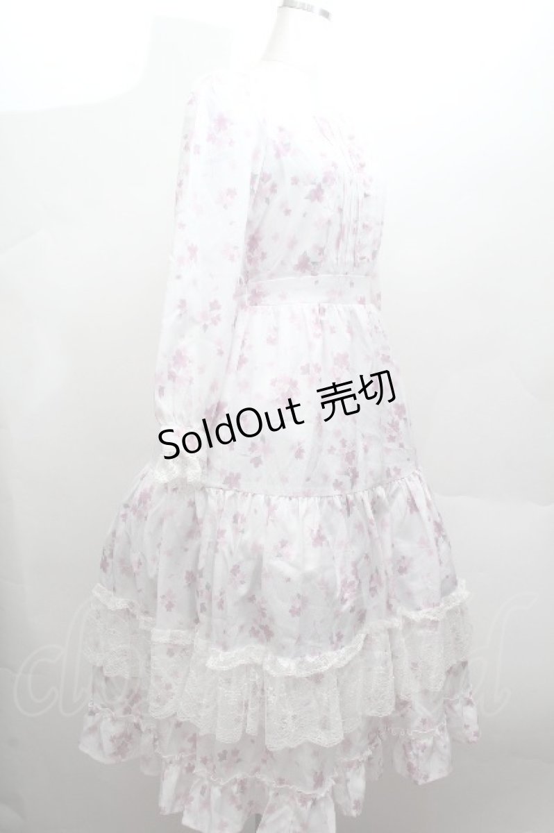 画像3: axes femme / 桜柄ティアードワンピース  オフ S-26-04-12-044-AX-OP-ET-ZS (3)