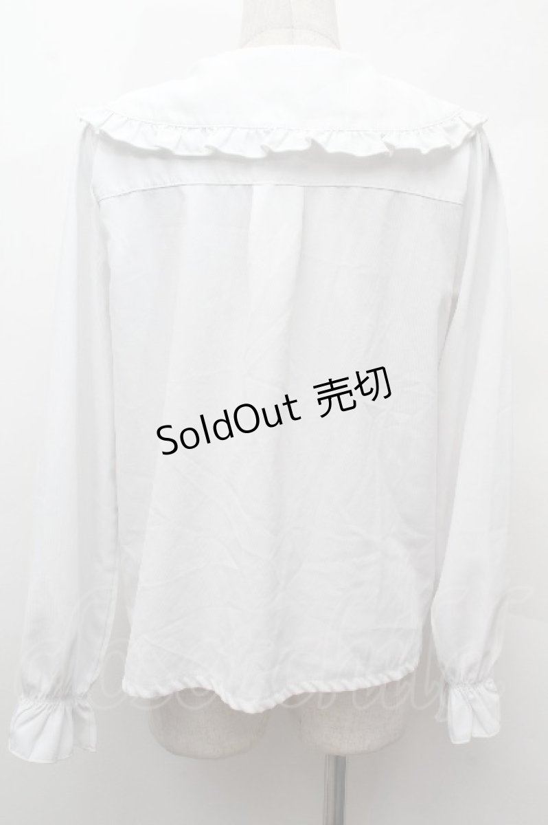画像2: axes femme POETIQUE / ハート釦丸襟ブラウス  白 S-26-04-16-1006-AX-BL-HR-ZS (2)