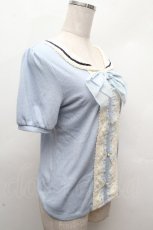 画像2: axes femme / フロントレースシフォンフリル半袖カットソー  サックス S-26-04-17-046-AX-TO-HR-ZS (2)