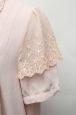 画像4: axes femme POETIQUE / フロントデザインロングブラウス  ピンク S-26-04-18-1031-AX-BL-HR-ZS (4)