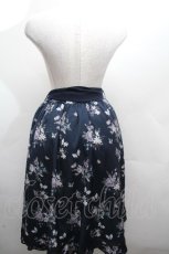 画像2: axes femme / パピヨンフルールプリントスカート  紺 S-26-04-19-059-AX-SK-HR-ZS (2)