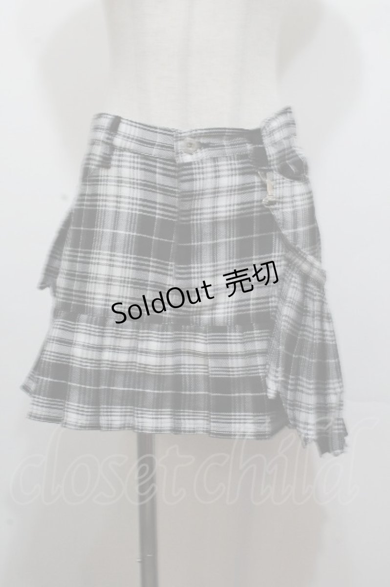 画像1: SEXY DYNAMITE LONDON / フラップ付チェックスカート S 黒ｘ白 S-26-04-20-054-PU-SK-HR-ZS (1)