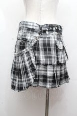 画像3: SEXY DYNAMITE LONDON / フラップ付チェックスカート S 黒ｘ白 S-26-04-20-054-PU-SK-HR-ZS (3)