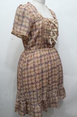 画像3: axes femme / チェックｘ花柄シフォンワンピース  ベージュ S-26-04-24-032-AX-OP-HR-ZS (3)