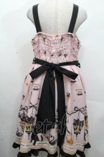 画像2: metamorphose / 【プラスサイズ】まいごの子猫と魔法のランタン ベルトジャンパースカート 2 ピンク S-26-04-24-033-ME-OP-HR-ZS (2)