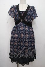 画像1: axes femme / バラオーナメントフレームワンピース  紺 S-26-04-24-051-AX-OP-HR-ZS (1)