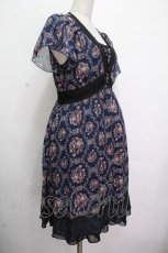 画像3: axes femme / バラオーナメントフレームワンピース  紺 S-26-04-24-051-AX-OP-HR-ZS (3)