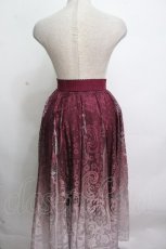 画像2: axes femme / グラデレースサーキュラースカート  ワイン S-26-04-24-057-AX-SK-AS-ZS (2)