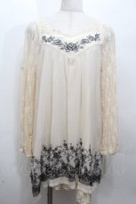画像1: axes femme / 袖レース刺繍入りチュニ  キナリ S-26-04-24-013-AX-TO-HR-ZS (1)