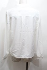 画像2: axes femme POETIQUE / 衿金具付きブラウス  白 S-26-04-24-015-AX-BL-AS-ZS (2)