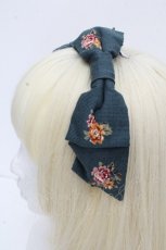 画像2: Innocent World / ローズゴブランプリントカチューシャ  グリーン S-26-04-26-020-IW-AC-HR-ZS (2)