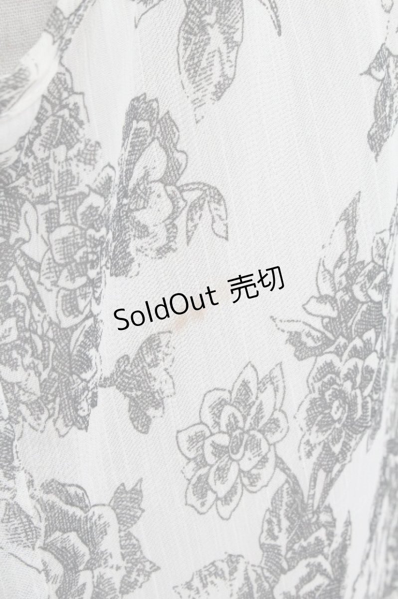 画像4: axes femme / 花柄シフォンチュニック  黒ｘオフ S-26-04-27-003-AX-TS-HR-ZS (4)