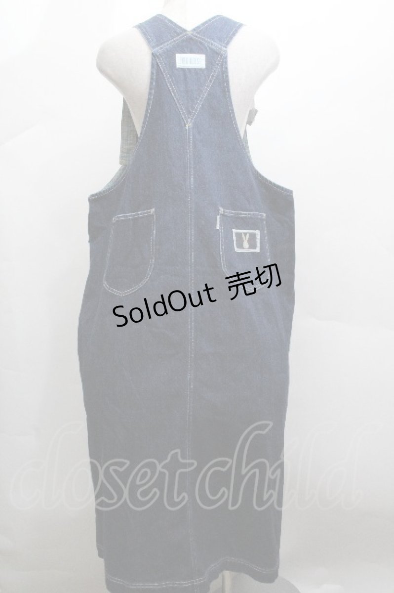 画像4: PINK HOUSE / White Cloverリース＆sleeping rabbit刺繍デニムジャンパースカート  青 S-26-04-30-039-LO-OP-AS-ZS (4)