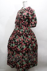 画像3: Jane Marple / Strawberry gardenダブルリボンドレス  黒ｘ赤 S-26-04-30-042-JM-OP-AS-ZS (3)