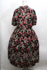 画像4: Jane Marple / Strawberry gardenダブルリボンドレス  黒ｘ赤 S-26-04-30-042-JM-OP-AS-ZS (4)