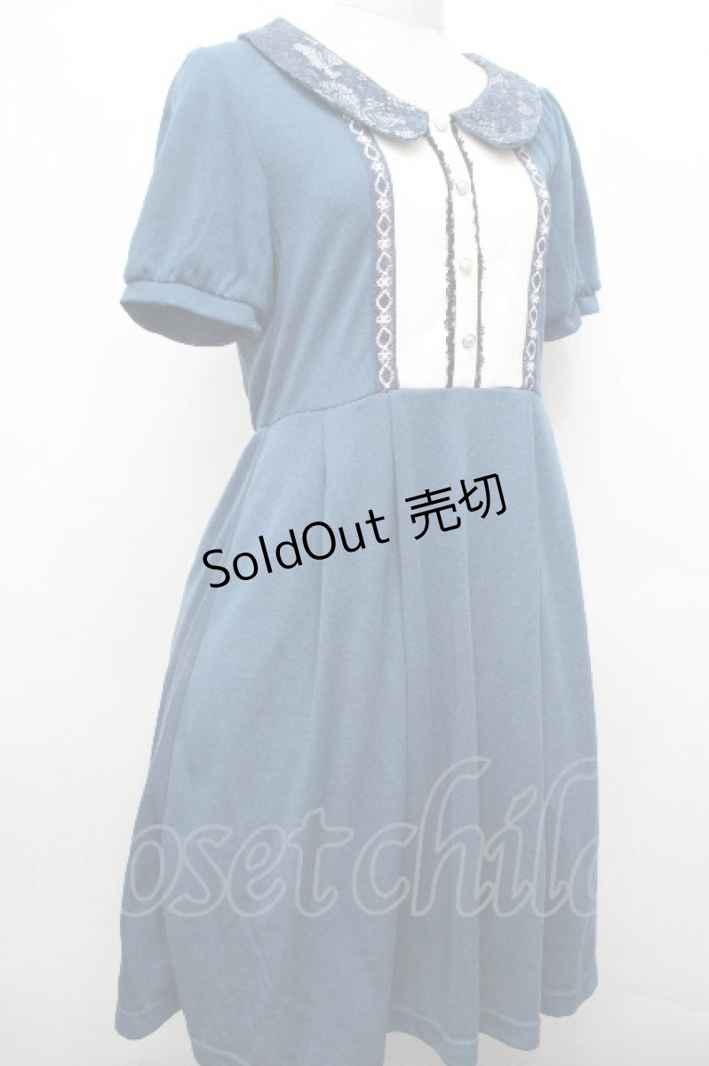 画像3: axes femme POETIQUE / レース襟カットワンピース  ブルー S-26-05-02-041-AX-OP-HR-ZS (3)