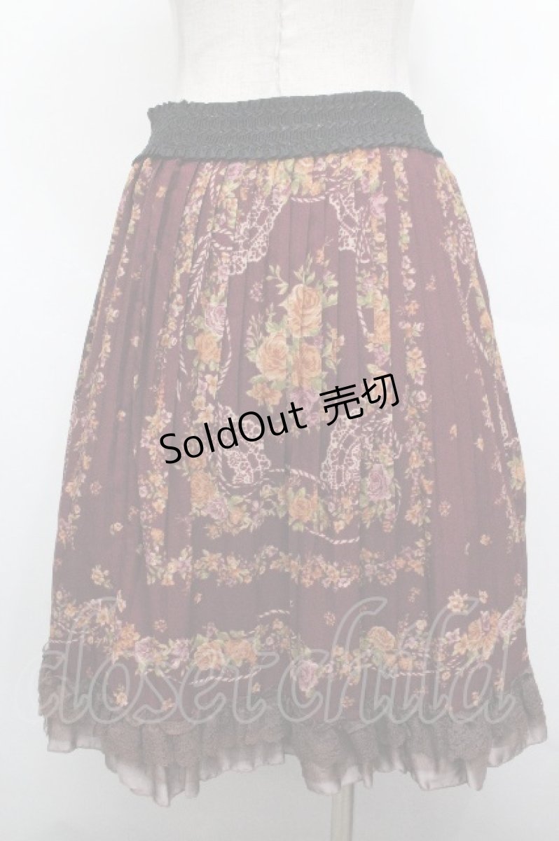 画像2: axes femme / スカーフ柄プリーツスカート  ワイン S-26-05-02-055-AX-SK-HR-ZS (2)