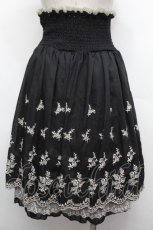 画像2: axes femme / 刺繍入りハイウエストスカート  黒 S-26-05-02-060-AX-SK-HR-ZS (2)