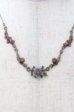 画像2: Michal Negrin / ミニローズネックレス  グリーン S-26-05-04-029-LO-AC-AS-ZS (2)