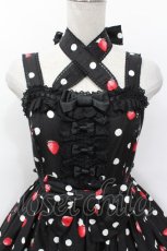 画像3: Angelic Pretty / Milky Berryホルターネックジャンパースカート  黒 S-26-05-04-058-AP-OP-HR-ZS (3)