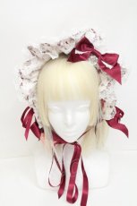 画像2: BABY,THE STARS SHINE BRIGHT / Cinderella きらめく魔法の舞踏会 柄ボンネット  白ｘワイン S-26-05-04-022-BA-AC-AS-ZS (2)