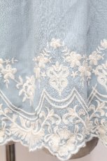 画像4: axes femme / 裾刺繍ノースリブラウス  サックス S-26-05-07-029-AX-BL-AS-ZS (4)