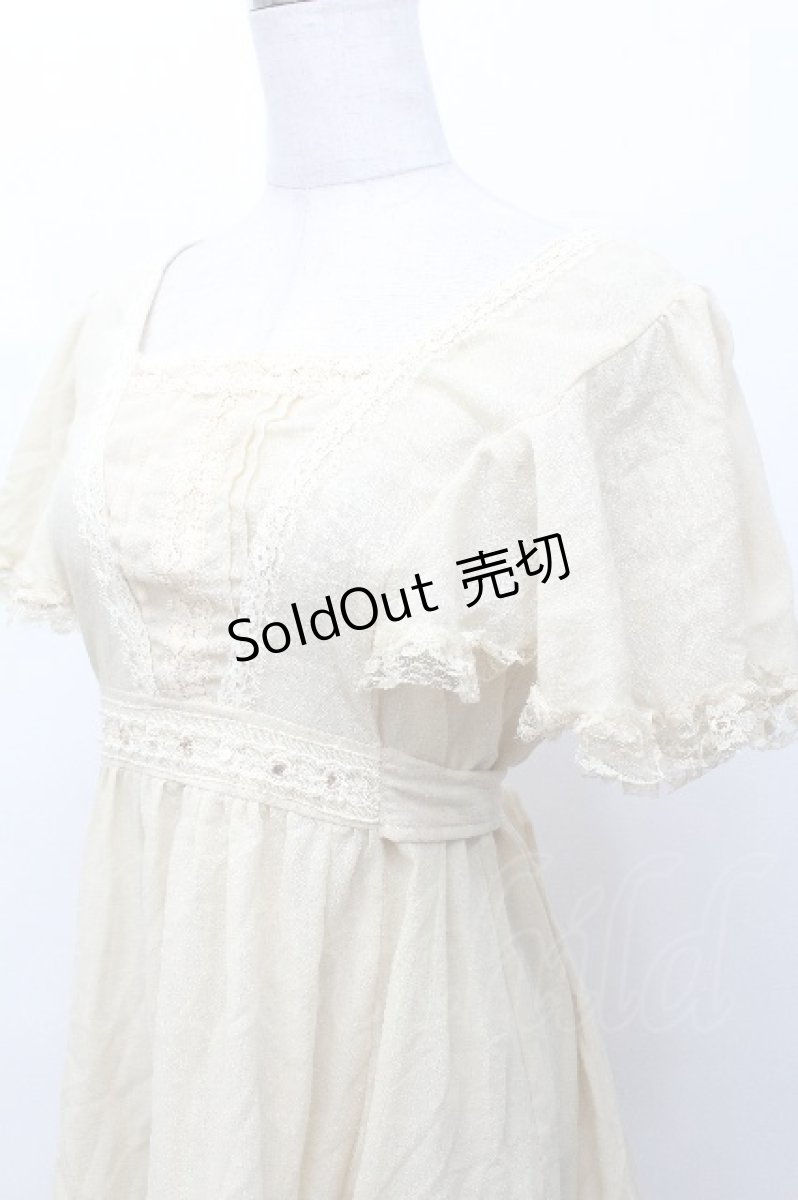 画像4: axes femme / フレア袖フェミニンブラウス  からし S-26-05-07-047-AX-BL-HR-ZS (4)