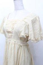 画像4: axes femme / フレア袖フェミニンブラウス  からし S-26-05-07-047-AX-BL-HR-ZS (4)