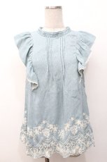 画像1: axes femme / 裾刺繍ノースリブラウス  サックス S-26-05-07-029-AX-BL-AS-ZS (1)